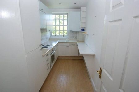 Wilton Court, Crossways, Beaconsfield, Buckinghamshire,HP9 - Photo 3