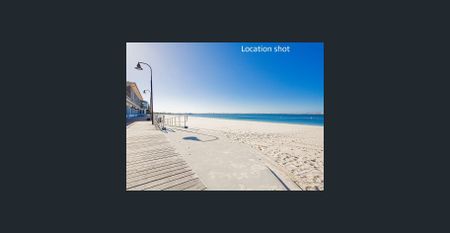 BRIGHT & SPOTLESS GROUND FLOOR TWO BEDROOM APARTMENT - Photo 2