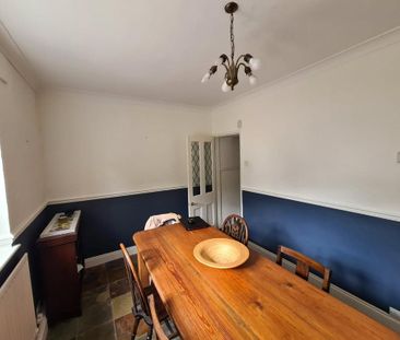 3 bedroom end of terrace house to rent - Photo 2