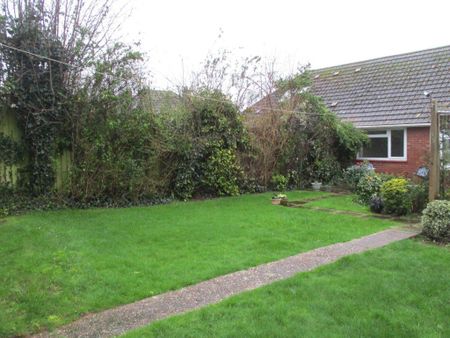 2 bedroom bungalow to rent - Photo 5