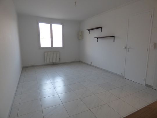 Location Appartement 2 pièces 30m² MARSEILLE 12ème - Photo 1