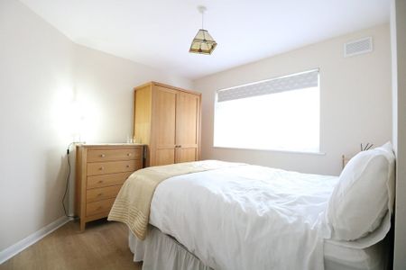 3 Bed Semi-Detached House, Mitchell Way, NW10 - Photo 5
