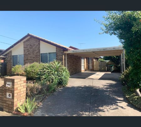 17 South Avenue, Altona Meadows, Vic 3028 - Photo 2