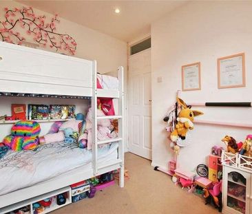 Coburg Place, South Woodham Ferrers, Chelmsford, Essex, CM3 - Photo 3