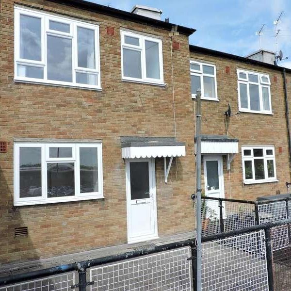 Westquay House, West St, Fareham, Hampshire, PO16 - Photo 1