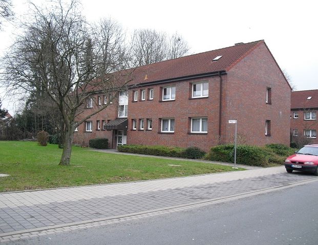 Demnächst frei! 5-Zimmer-Wohnung in Detmold Knochenbach - Photo 1