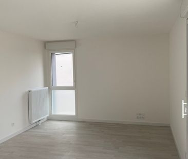 Location Appartement 3 Pièces 63 m² - Photo 2