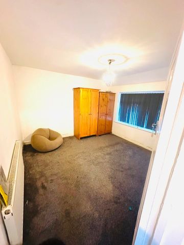 3 Bed Semi-Detached House, Talbot Gardens, LS8 - Photo 3