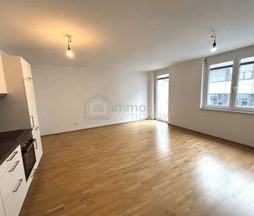 Neuwertige 2-Zi Wohnung in 1100 Wien mit Balkon, Garage Stellplatz ... - Photo 2