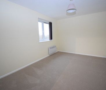 Walpole Road, Slough, Berkshire,SL1 - Photo 1