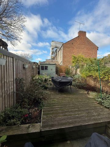 1 bedroom flat to rent - Photo 2