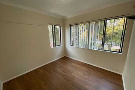 Modern 2-Bedroom Apartment In Resort Style Complex - Must See! - Photo 2