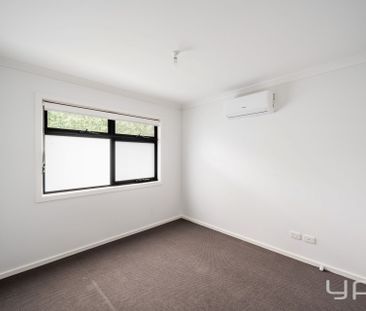 Location Location! - Photo 3