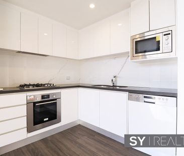 North facing one bedroom apartment on quiet street - Photo 2