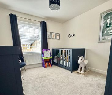 4 bedroom detached house to rent - Photo 2