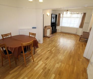 3 bedroom semi-detached house to rent - Photo 3