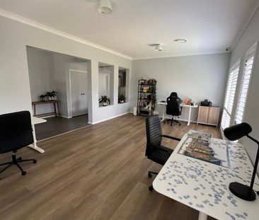 6 Crestview Street, Fletcher, NSW 2287 - Photo 5