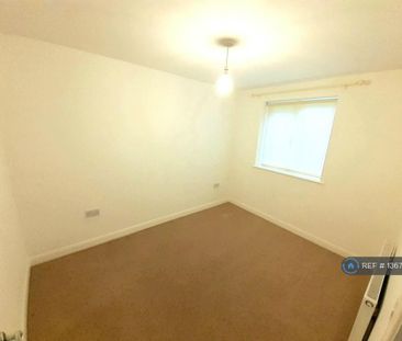 3 bedroom end of terrace house to rent - Photo 5