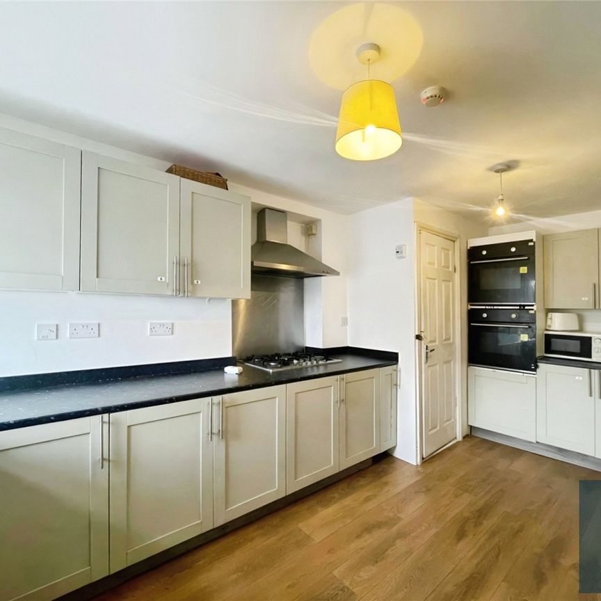 Lowerhouses Lane, Lowerhouses, Huddersfield, HD5 - Photo 1