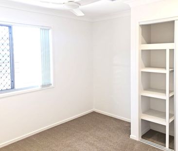 3 BEDROOM 2 BATHROOM TOWNHOUSE WITH DUCTED AIR - Photo 6