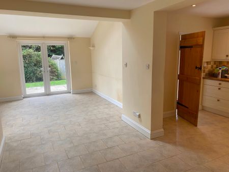 3 Bed House To Let in Centre of Holt - Photo 3