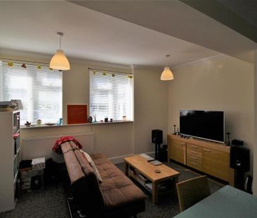 2 bedroom maisonette to rent - Photo 5