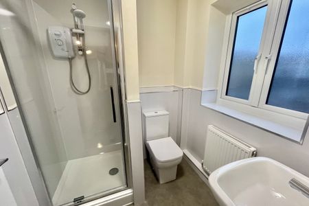 Sackville Street - Photo 4