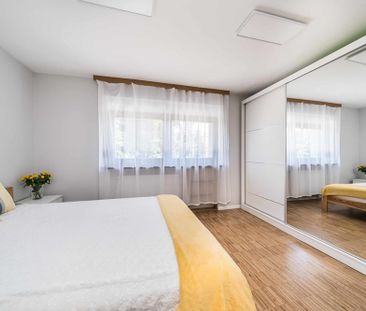 Duży dom z ogrodem na Smochowicach. - Фото 1