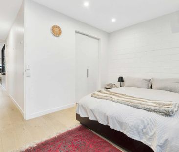 South Melbourne - Photo 4