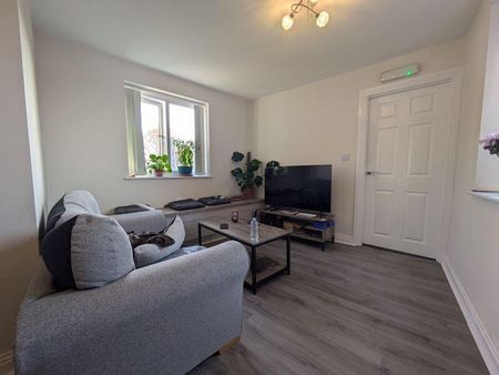 5 bedroom flat to rent - Photo 2