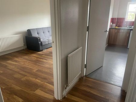 1 bedroom apartment to rent - Photo 4