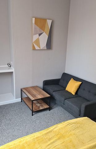 Newtown Street (2 Bed) - Photo 3