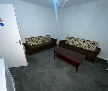 Room in a Shared House, Walsall Road, B42 - Photo 2