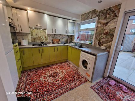 Gardeners Court, Leeds - Photo 2