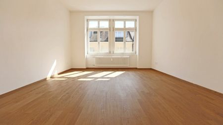 Unlängst sanierte Wohnung mit Sicht auf den Bahnhof - Foto 5
