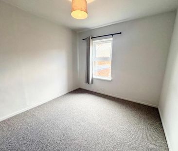 9 Aigburth Park, Belfast, BT4 1PQ - Photo 4