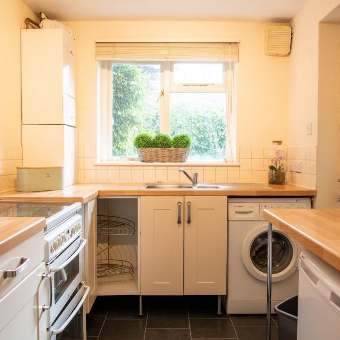 5 bedroom house to rent - Photo 1