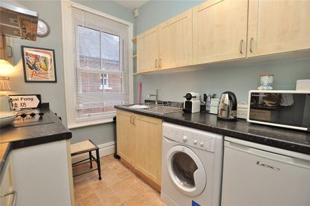 2 bedroom apartment to rent - Photo 5