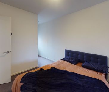 MODERN, SPACIOUS AND FULL OF LIGHT - Photo 6