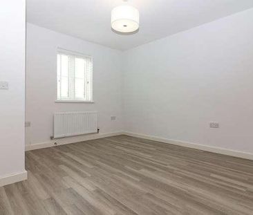 Buckingham - A Fully Redecorated Bed House With New Flooring, Gas H... - Photo 1