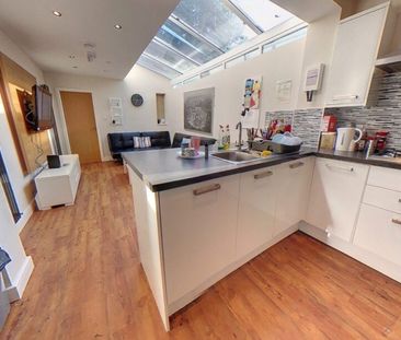 253 Tiverton Road - Photo 2