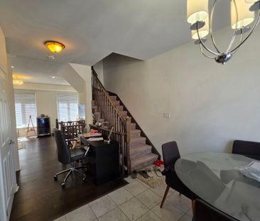 For Lease - 16 Coxhead Lane, Ajax, Ontario - Photo 5