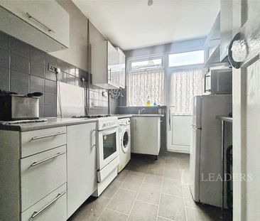 3 bedroom house to rent St. Pauls Road, Smethwick, West Midlands, B66 - Photo 2