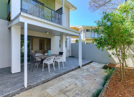 9/265 Cavendish Rd, Coorparoo QLD 4151 - Townhouse For Rent | Domain - Photo 3