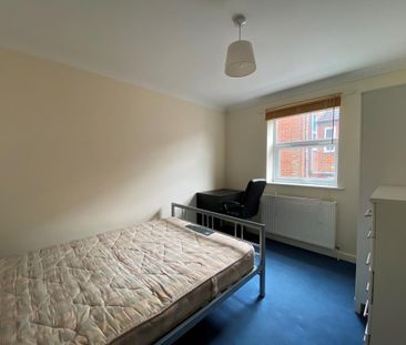 5 bedroom semi-detached house to rent - Photo 6