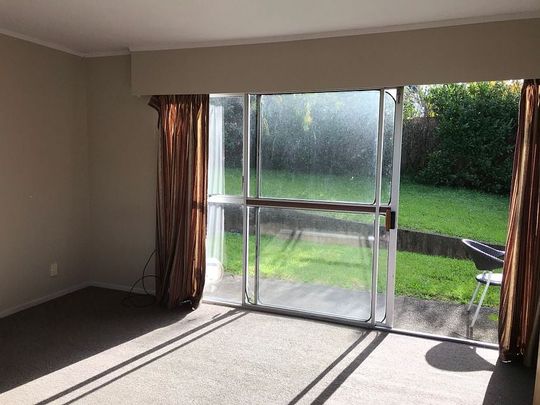 Sunny 2 bedroom home in One Tree Hill - Photo 1