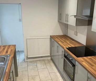 3 bedroom terraced house to rent - Photo 6