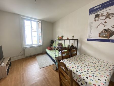 Location Appartement 2 pièces 40m² REMIREMONT 88200 - Photo 3