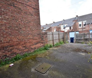 2 Bed - Simonside Terrace, Heaton - Photo 5