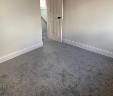 2 Chesham Gardens, Belfast, BT6 8GX - Photo 3